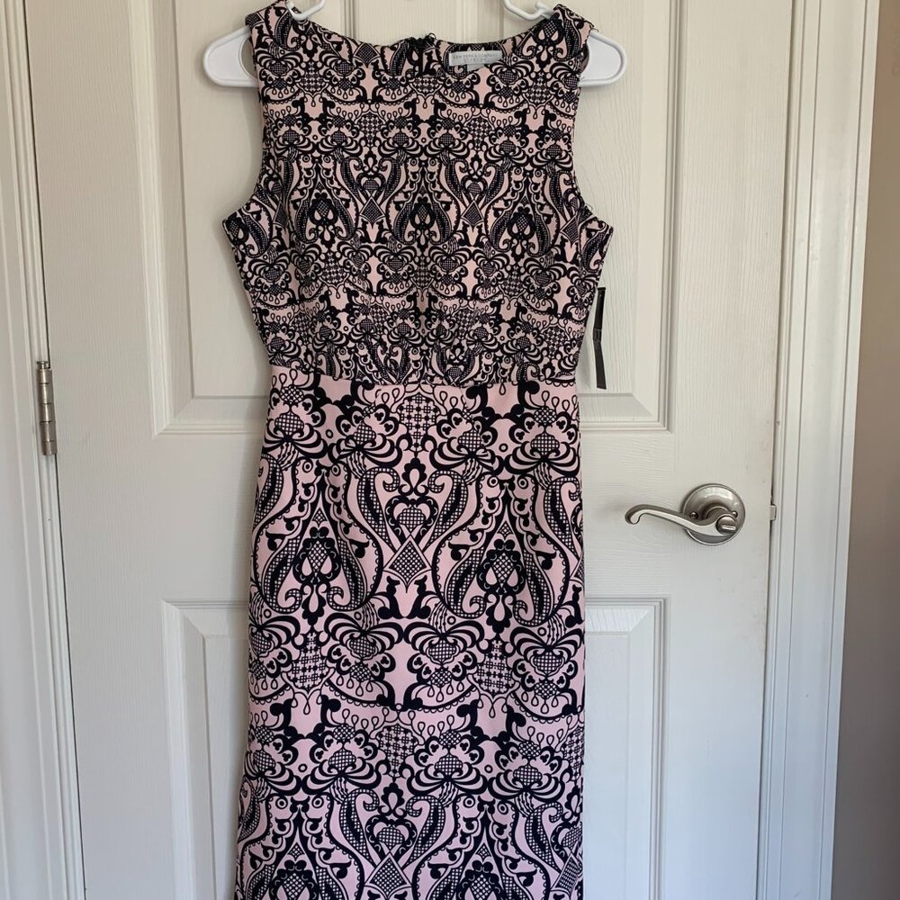 New York and Company Women's Baroque Print Sheath Dress, Pink, size XS NWT
